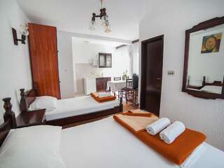 Гостевой дом Guest House 4M Петровац Номер-студио (для 3 взрослых)-11