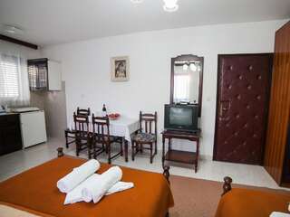 Гостевой дом Guest House 4M Петровац Номер-студио (4 взрослых)-8
