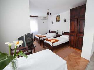 Гостевой дом Guest House 4M Петровац Номер-студио (для 3 взрослых)-2